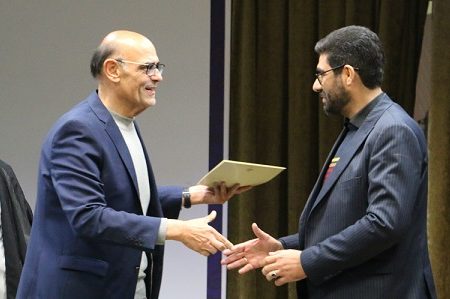 آیین تکریم و معارفه رئیس دانشگاه آزاد اسلامی استان سمنان برگزار شد