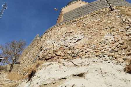 آغاز عملیات مرمت اضطراری امامزاده شاه‌محمدزید شهرستان سرخه